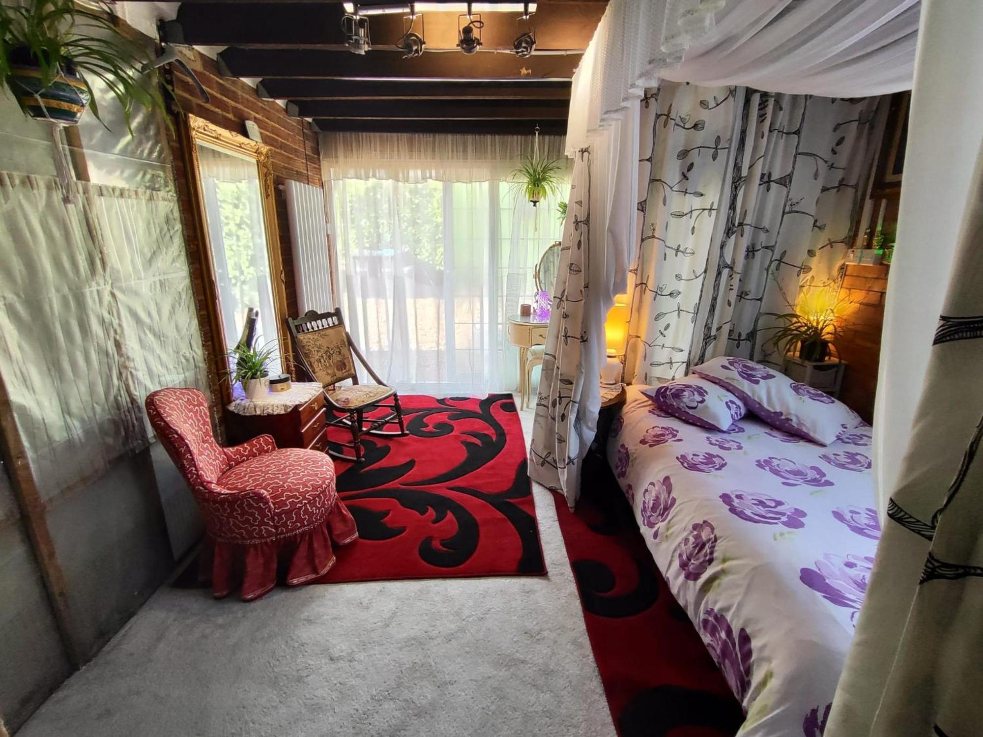 Jacaranda Bed & Breakfast อีสต์กรีนสเตด ภายนอก รูปภาพ